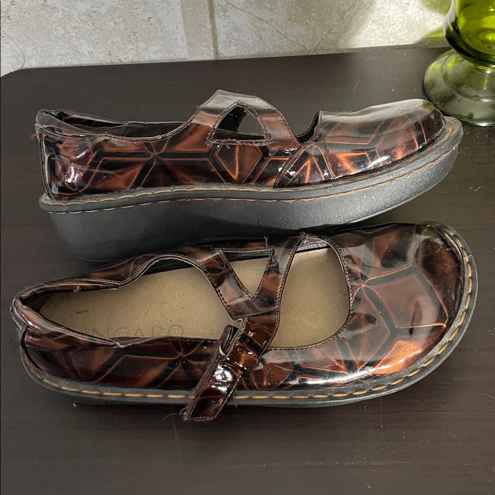 Ingaro Women's Brown Nursing Comfort Mary Jane Shoes
